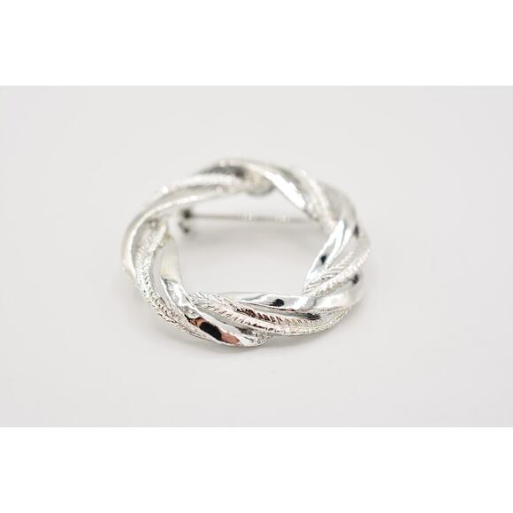 Gerry's Vintage Pin Brooch Round Wreath Silver Tone 1980s Signed BinV - Picture 4 of 12